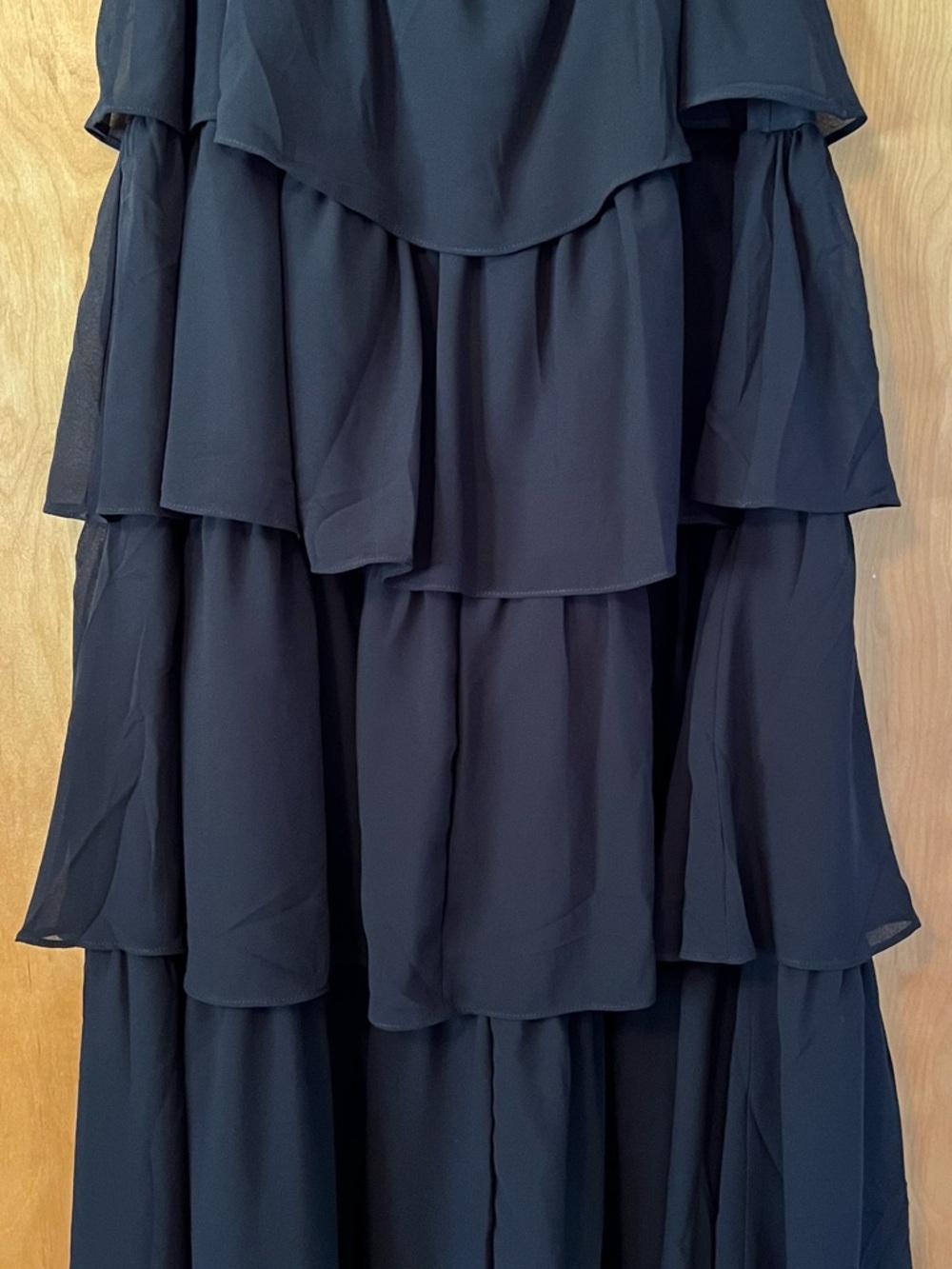 Three Bird Nest Black Elastic Waist Skirt